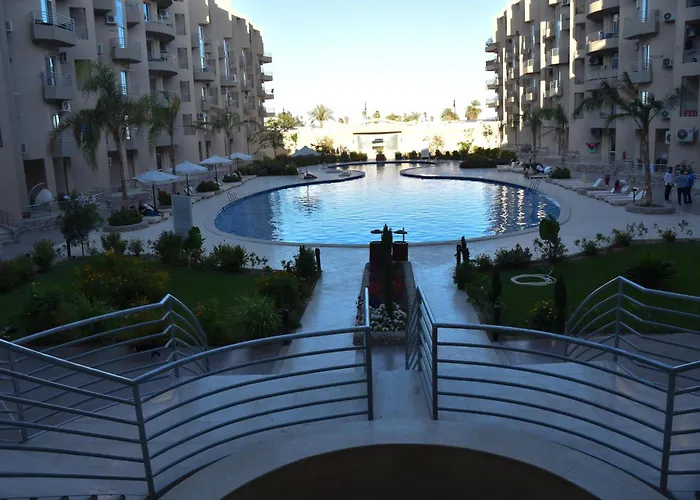 Apartman Princess Resort, Private Sandy & 3 Pools-free Airport Pickup Gurdaka