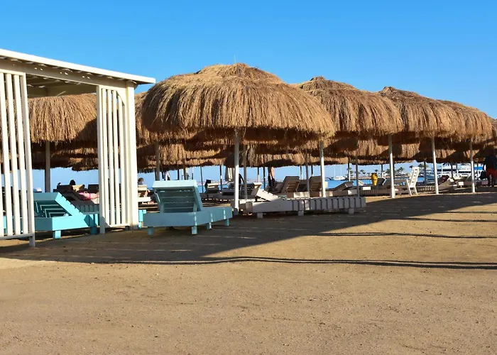 Princess Resort, Private Sandy & 3 Pools-free Airport Pickup * Gurdaka